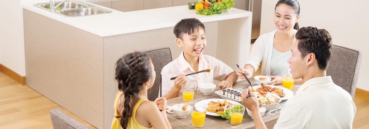 dạy con học từ vựng món ăn trong bữa ăn